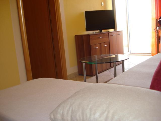 Apartments Mediteran Tice Екстериор снимка