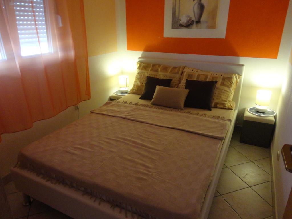 Apartments Mediteran Tice Екстериор снимка