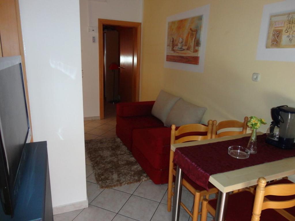 Apartments Mediteran Tice Екстериор снимка