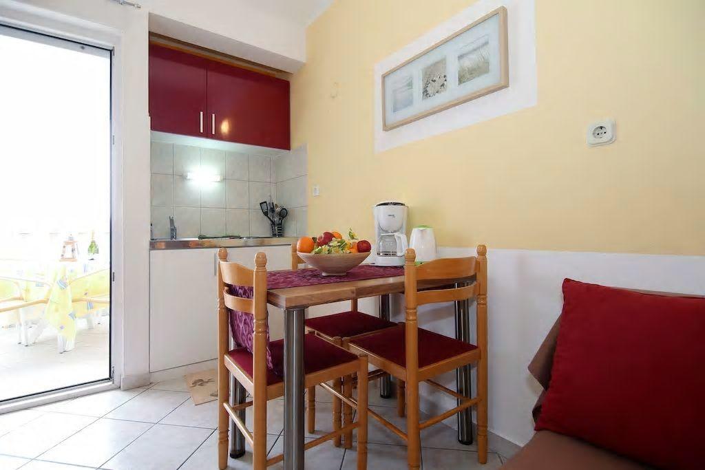 Apartments Mediteran Tice Екстериор снимка