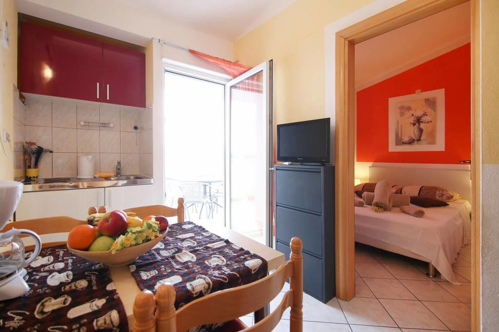 Apartments Mediteran Tice Екстериор снимка